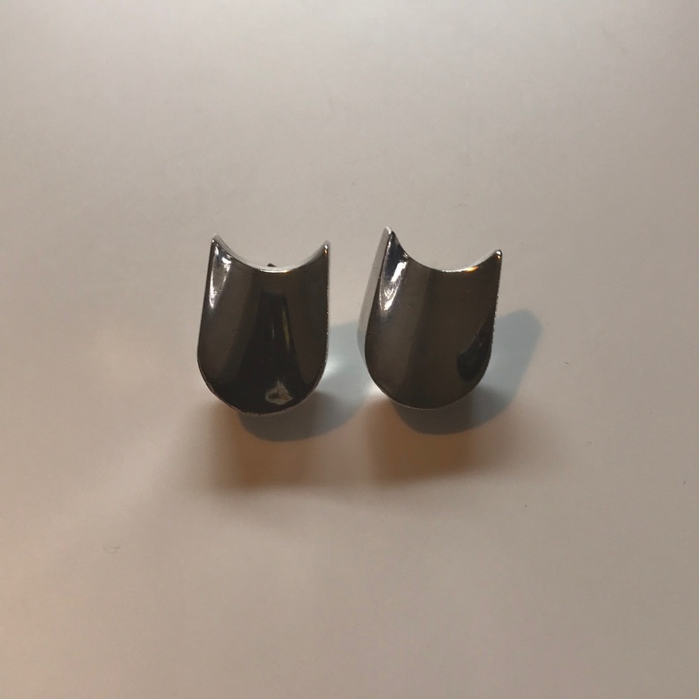 Amazing vintage modern silver earrings.